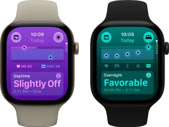 Deux Apple Watch Series 12 : boîtier en aluminium, or clair, Signes vitaux diurnes en écart léger, Digital Crown, Bracelet Sport sable, boîtier en aluminium, noir, Signes vitaux nocturnes favorables, Digital Crown, Bracelet Sport noir