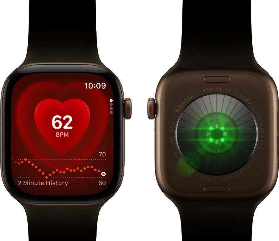 Deux Apple Watch Series 12, boîtier en aluminium, bronze sombre avec Bracelet Sport olive, l’une affichant l’app Fréquence cardiaque, l’autre montrant le Système de suivi de santé à l’arrière de la montre, avec des LED vertes lumineuses