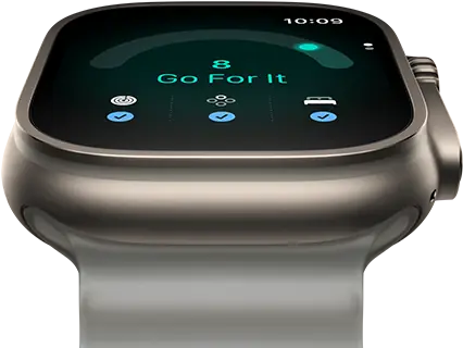 Apple Watch Ultra 4, kast van titanium, kleur naturel, gereedheidsscore van 8, rechterkant, Digital Crown, verhoogde zijknop, Ocean-bandje, kleur doorschijnend grijs