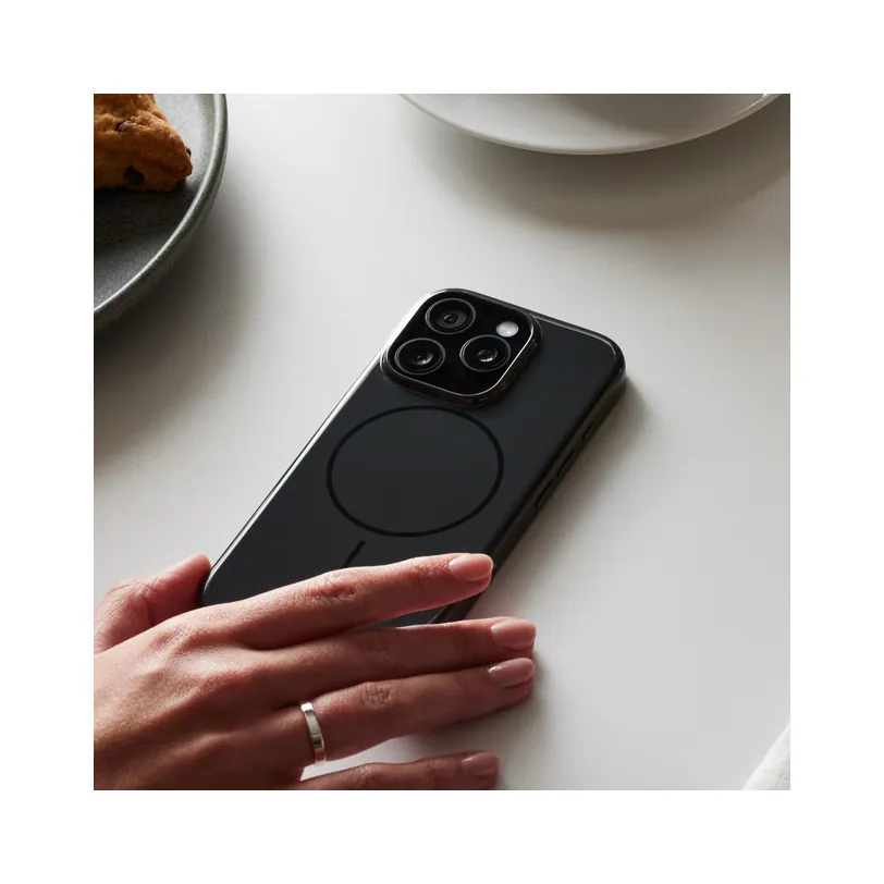 Beats iPhone 16 Pro Case with MagSafe Midnight — Noir