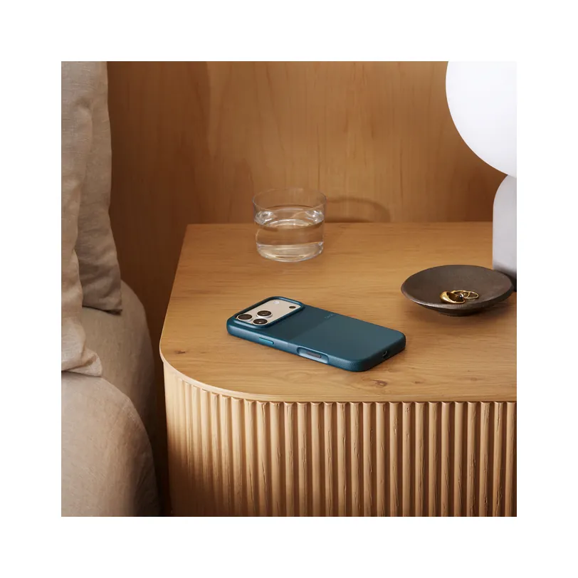 Beats iPhone 17 Pro Max coque renforcée MagSafe et Camera Control — Bleu Rocky