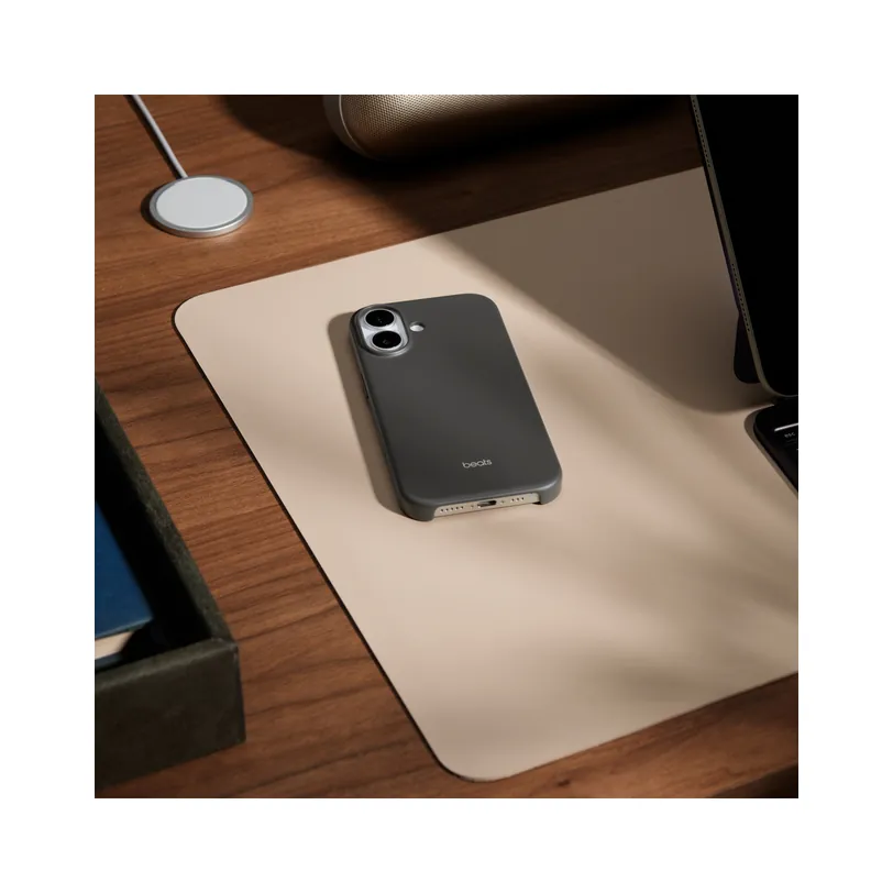 Beats iPhone 17 Case with MagSafe and Camera Control — Granite — Gris sidéral