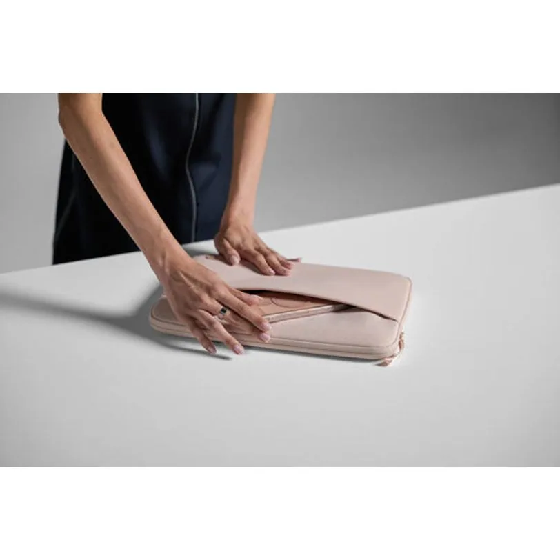 Housse Incase A.R.C. pour MacBook Pro 14 pouces — Pêche — vue 2