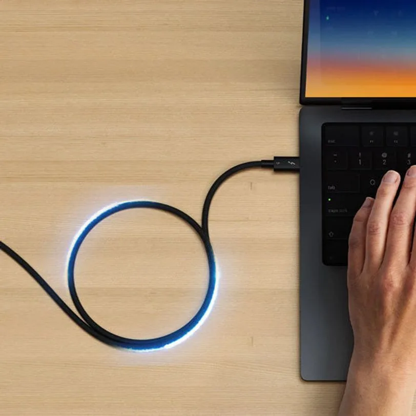 Câble Satechi Thunderbolt 5 Pro (1 m) — Noir — vue 2