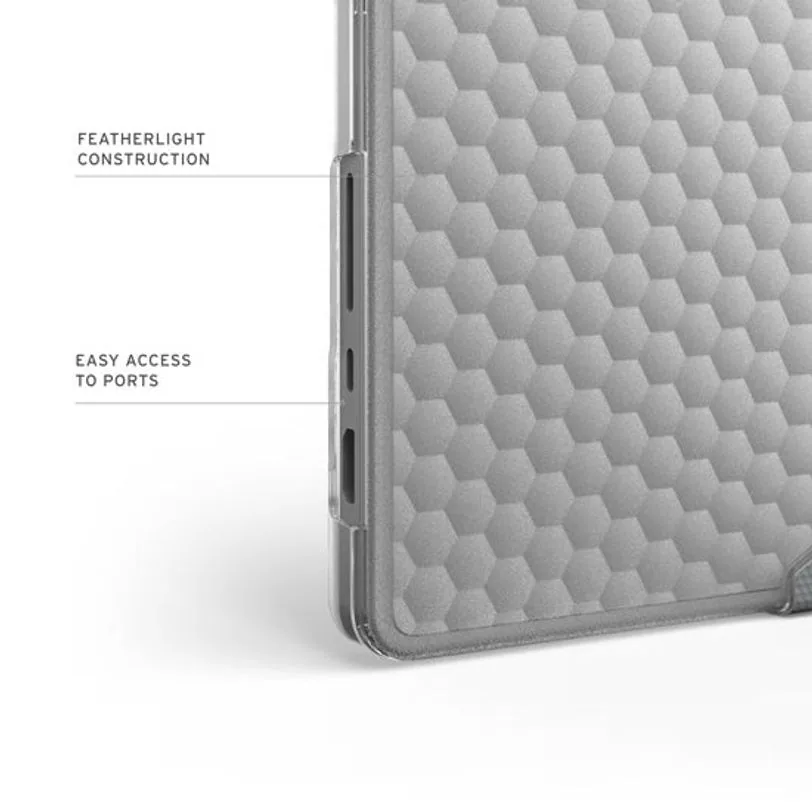 Coque UAG Essential Armor pour MacBook Pro 16 pouces — Transparent — vue 5