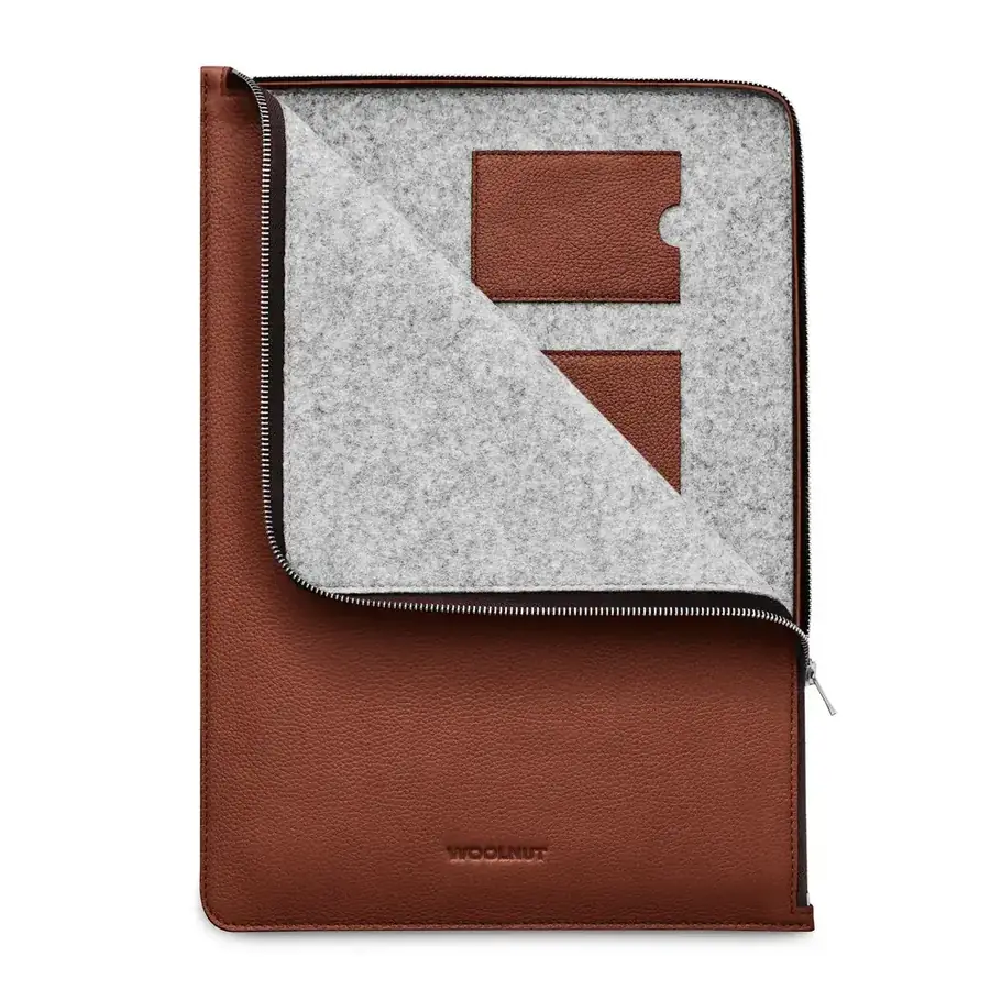 Woolnut folio cuir pour MacBook Pro 16 pouces — Cognac
