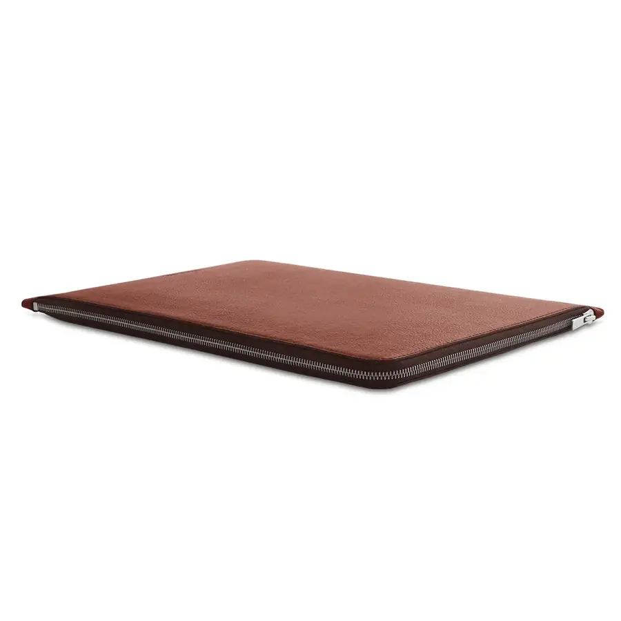 Woolnut folio cuir pour MacBook Pro 16 pouces — Cognac